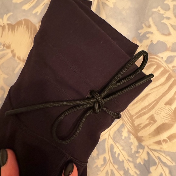 Vuori Daily Legging, regular length, size L - Picture 3 of 6